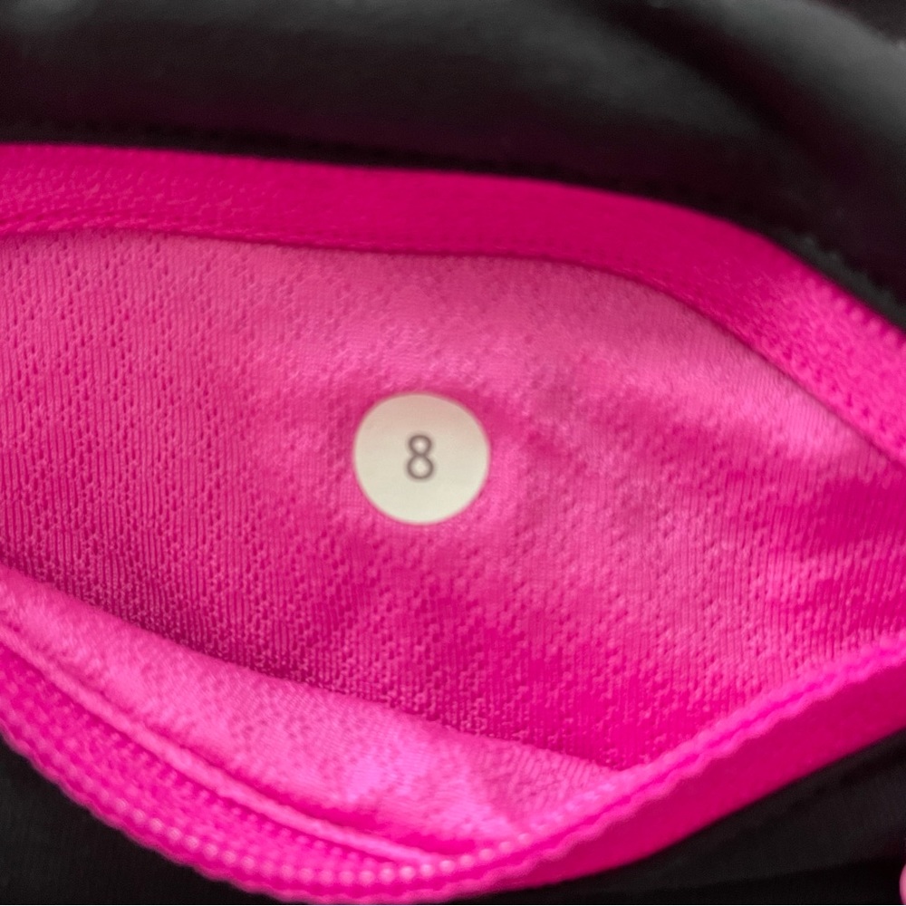 Lululemon crop leggings size 8 - Picture 7 of 8